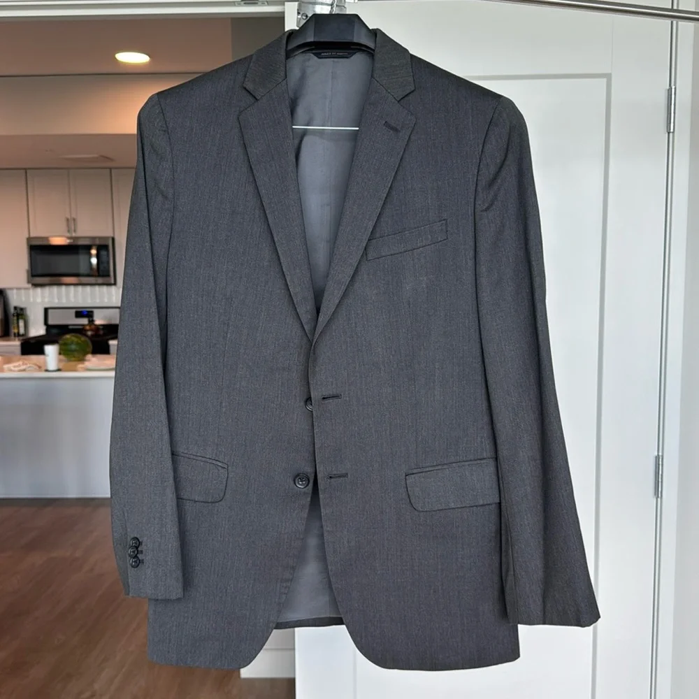 Banana Republic Men’s Suit Jacket Charcoal Grey Tailored Fit 38R